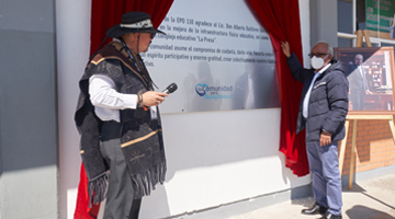 Develan placa en honor a Don Alberto Baillères en la Escuela Preparatoria Oficial 110, en Ecatepec